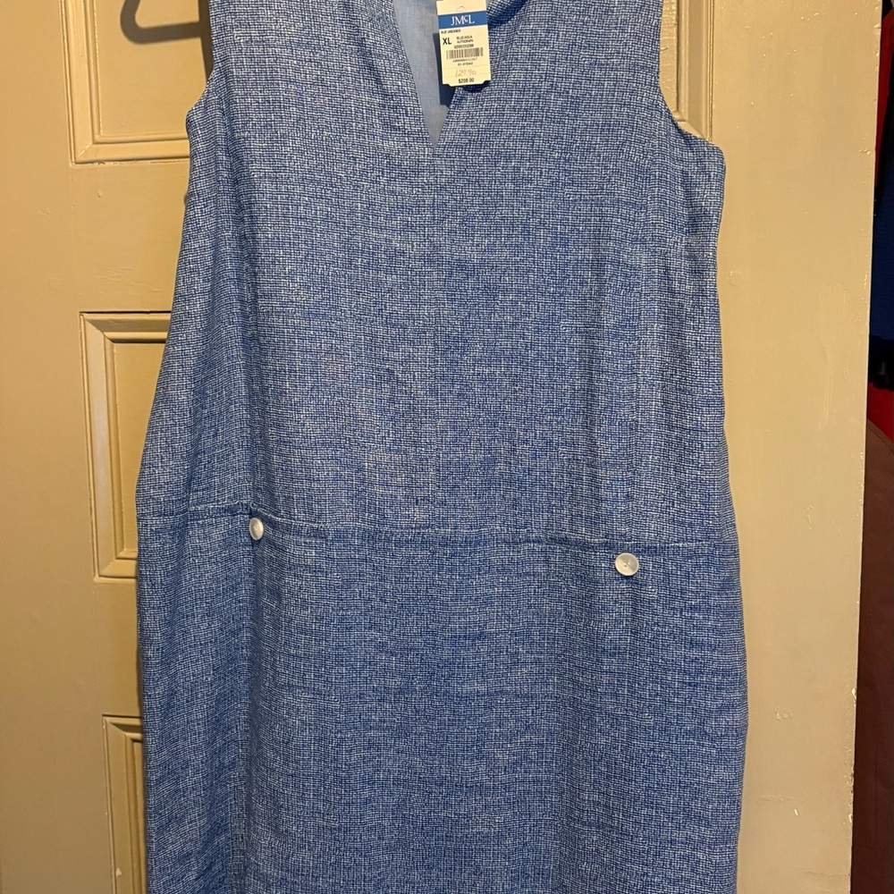 Chic Blue Sleeveless Midi Dress
